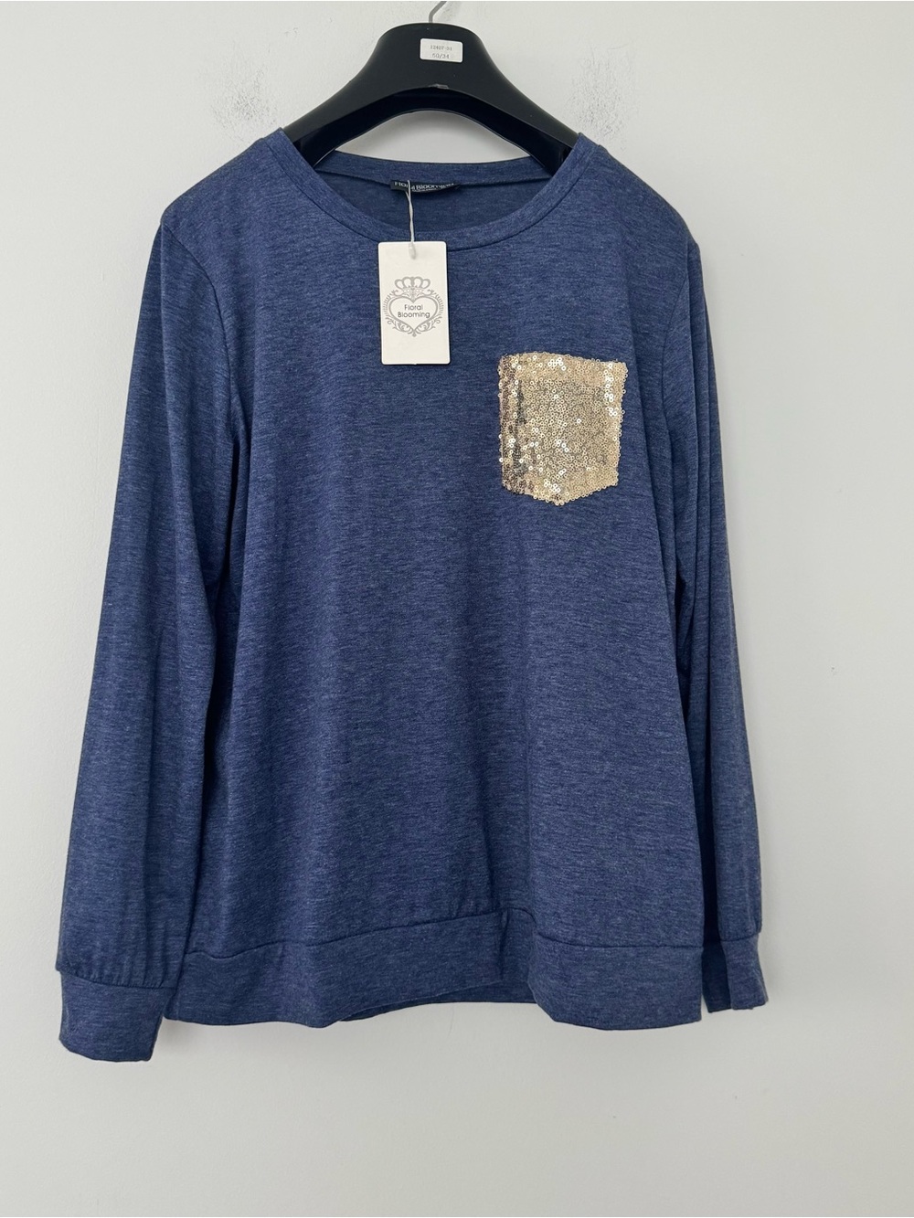 NWT Floral Blooming Blouse Womens M Sequin Pocket Long Sleeve Top Blue Heathered
